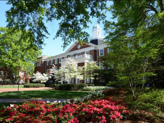 Giáo dục - du học - "Lác mắt" với 10 khuôn viên trường đại học đẹp nhất thế giới