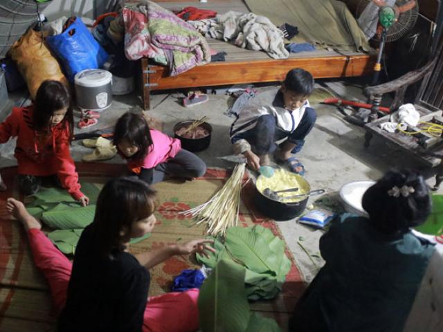 Tin tức trong ngày - Ngày cuối năm tại nhà người phụ nữ một mình nuôi 14 đứa con ở HN