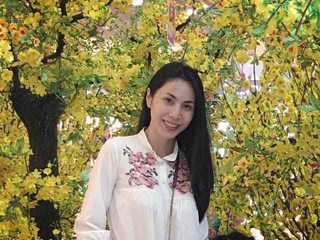 Bí quyết mặc đẹp - Không ngờ Thuỷ Tiên mặc thế này đi sắm Tết