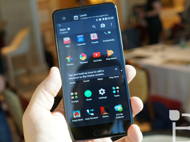 Trên tay HTC U Ultra giá 17 triệu đồng mới ra mắt