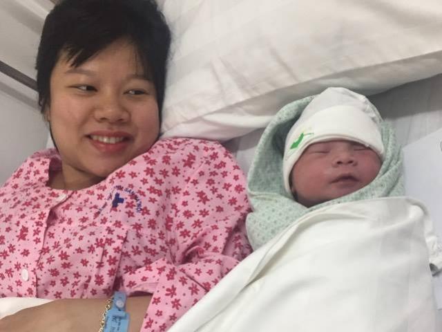 Tin tức trong ngày - Công dân Hà Nội đầu tiên chào đời năm Đinh Dậu