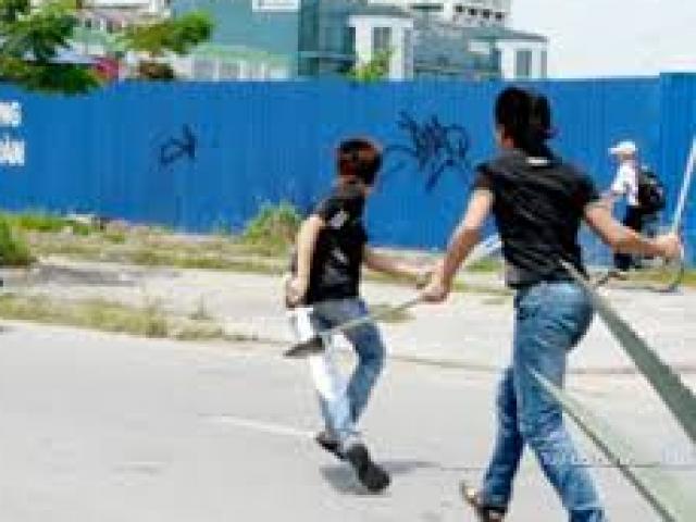 Pháp luật - Tết mang dao đi đòi nợ rồi đâm người trọng thương