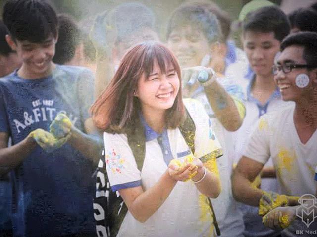 Bạn trẻ - Cuộc sống - Nữ sinh Bách khoa "nổi như cồn" chỉ sau vài giây