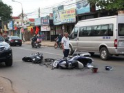 Tin tức trong ngày - Bé 4 tuổi nguy kịch sau va chạm xe máy chiều mùng 3 Tết