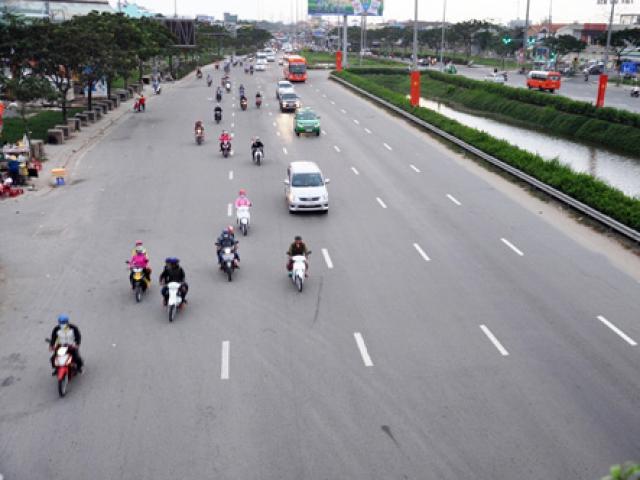 Tin tức trong ngày - Người dân trở lại Sài Gòn bon bon trên đường phố thông thoáng