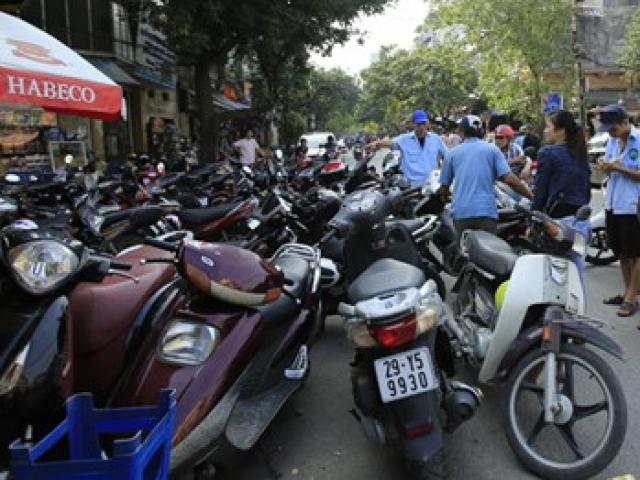 Thị trường - Tiêu dùng - Giá trông giữ xe lễ hội tiếp tục nhảy múa