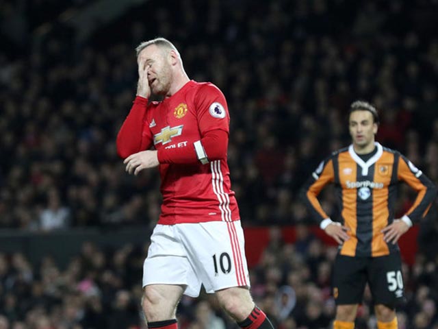 Bóng đá - MU "chân gỗ" đồng loạt: Lắc đầu đến ngao ngán