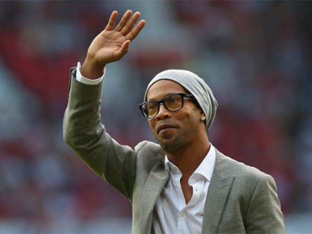 Bóng đá - Đại sứ Ro vẩu và 10 giây phút khiến khán giả "quỵ gối"