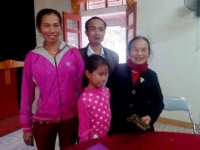 Giáo dục - du học - Học sinh lớp 4 nhặt được túi tiền, trả lại cho người mất