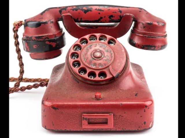 Thế giới - Chiếc điện thoại Hitler dùng ra lệnh tàn sát triệu người