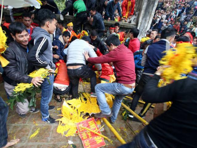 Tin tức trong ngày - Chủ tịch Hà Nội: “Không được phát lộc gây tranh cướp”