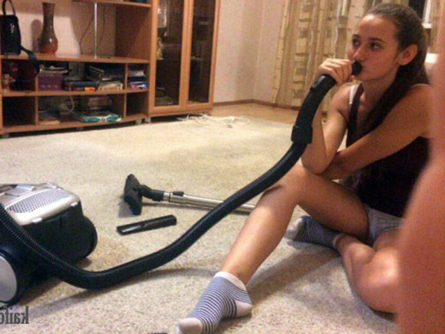 Tranh vui - Chị em chỉ muốn "độn thổ" khi xem những bức ảnh này