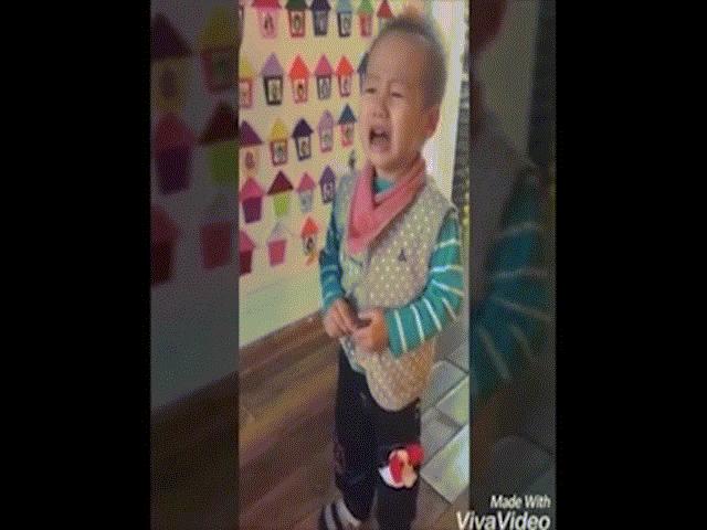 Tin tức trong ngày - Buộc thôi việc 2 cô giáo mầm non cầm dép đánh vào đầu học sinh