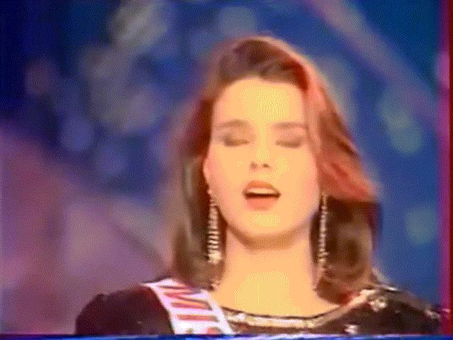 Thời trang - Cú xỉu "thần thánh" của hoa hậu Pháp lúc đăng quang