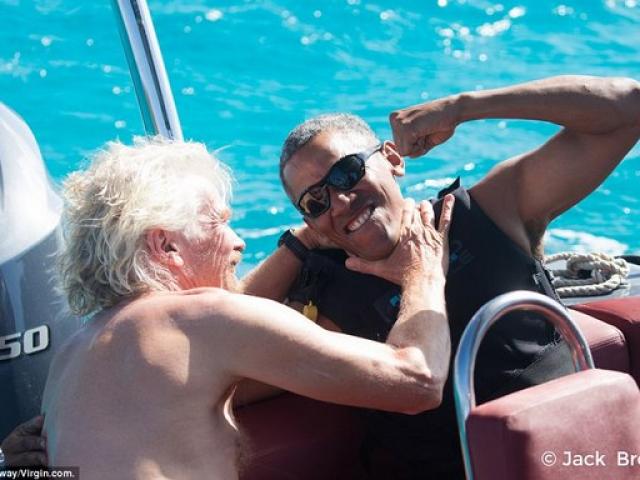 Thế giới - Obama trông cực "ngầu" tranh tài lướt sóng với tỉ phú Anh
