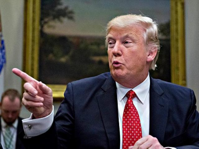 Thế giới - Công việc "ngập đầu", Trump chỉ ngủ 4 tiếng một đêm