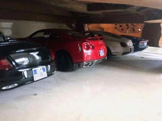 Tin tức trong ngày - Người đăng ảnh ‘siêu xe gắn biển xanh’ có bị xử phạt?