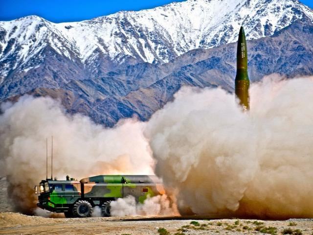 Thế giới - TQ phủ đầu bằng tên lửa nếu xung đột với Mỹ xảy ra?