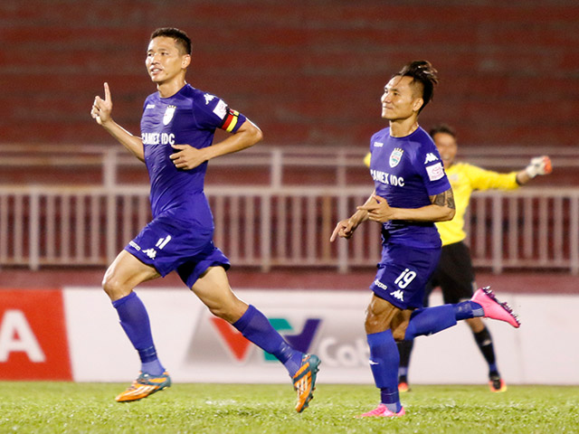 Bóng đá - V-League: Anh Đức tỏa sáng, Công Phượng bị chê quá tệ