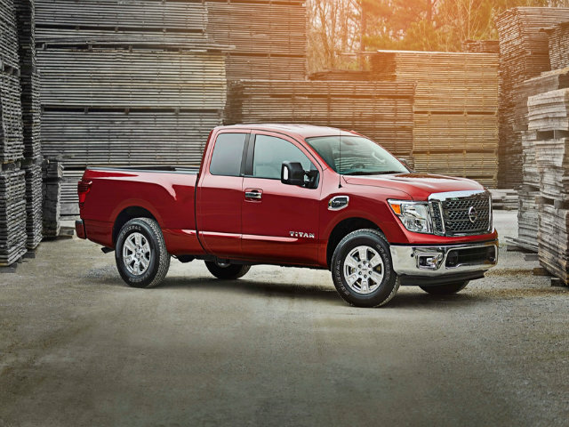 Tư vấn - 2017 Nissan Titan King Cab lấy gì giành ngôi vương?