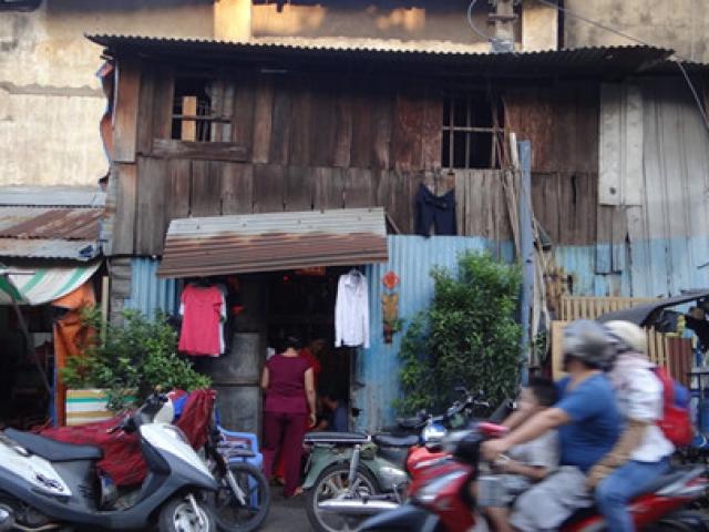 Cận cảnh nhà 15m2 xập xệ có 23 nhân khẩu ở Sài Gòn