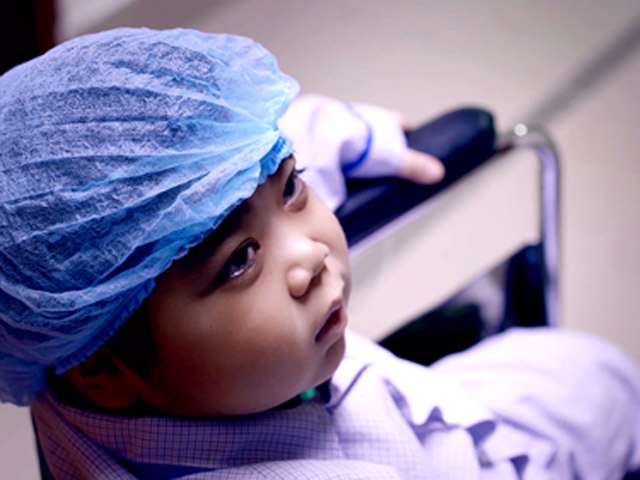 Tin tức sức khỏe - MC Phan Anh tiếp tục quay clip về sức khỏe ung thư