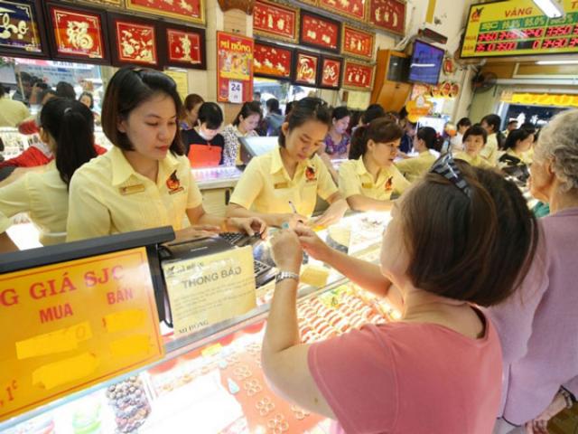 Tài chính - Bất động sản - Giá vàng ngày 18/2/2017: Chờ sóng thế giới?