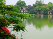 Tin tức trong ngày - Lo Hồ Gươm mất màu nước xanh lục hiếm có khi nạo vét