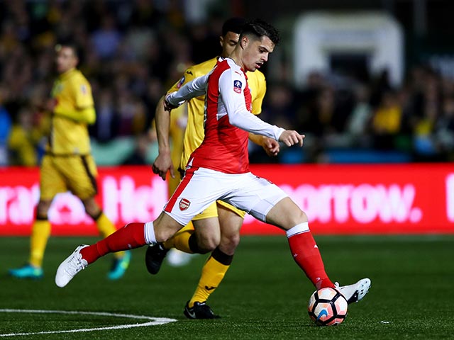 Bóng đá - Sutton - Arsenal: Kiên cường chàng David