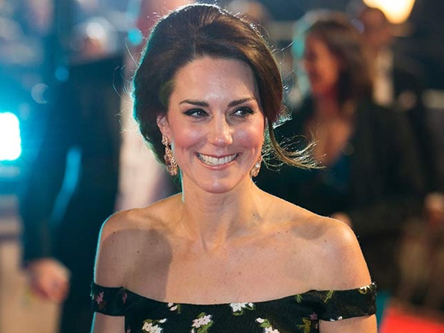 Làm đẹp - Giàu như công nương Kate lại dưỡng da kiểu rẻ thế này đây