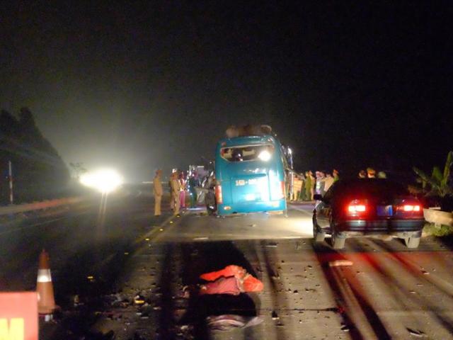 Tin tức trong ngày - Thông tin mới nhất vụ nổ xe khách ở Bắc Ninh