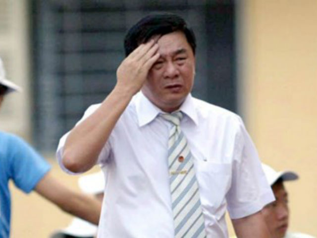 Bóng đá - Trưởng ban Trọng tài VFF nói gì khi con trai bị phản ứng?