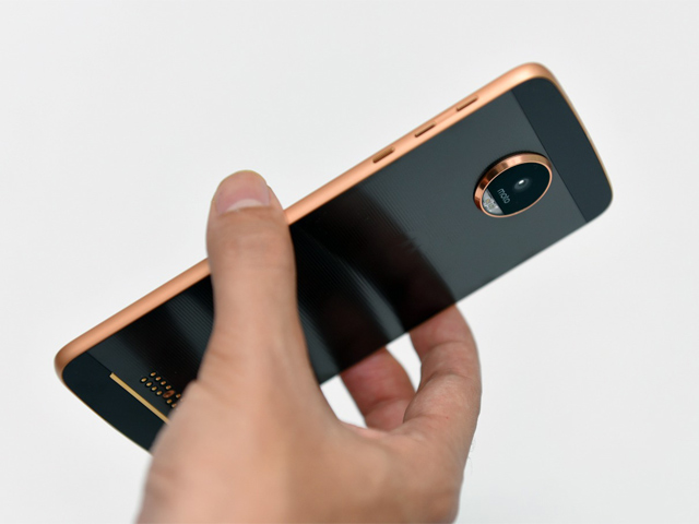 Ra mắt Moto Z màu vàng hồng cực đẹp