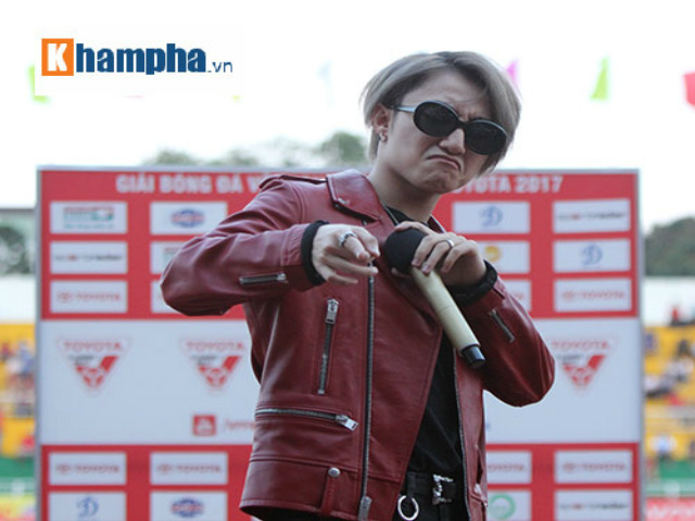 Bóng đá - Về đội Công Vinh, Sơn Tùng MTP đốn tim fan nữ ở sân Thống Nhất