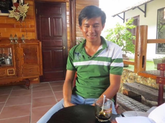 Tin tức trong ngày - Xe container "dìu" ô tô khách mất thắng trên đèo Lò Xo