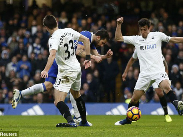 Bóng đá - Chi tiết Chelsea - Swansea: Cú volley "cháy lưới" (KT)