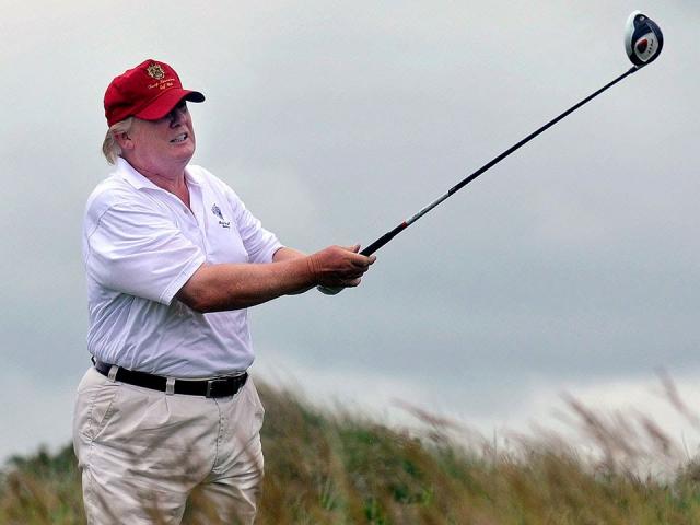 Thế giới - Trump chơi golf còn nhiều hơn nghe tin tình báo?