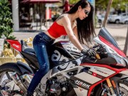 Bạn trẻ - Cuộc sống - Cô gái có tài bốc đầu xe phân khối lớn khiến trai trẻ &quot;săn lùng&quot;