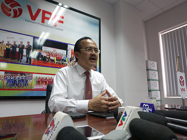 V-League bê bối, trưởng giải từ chức nhưng VPF không cho