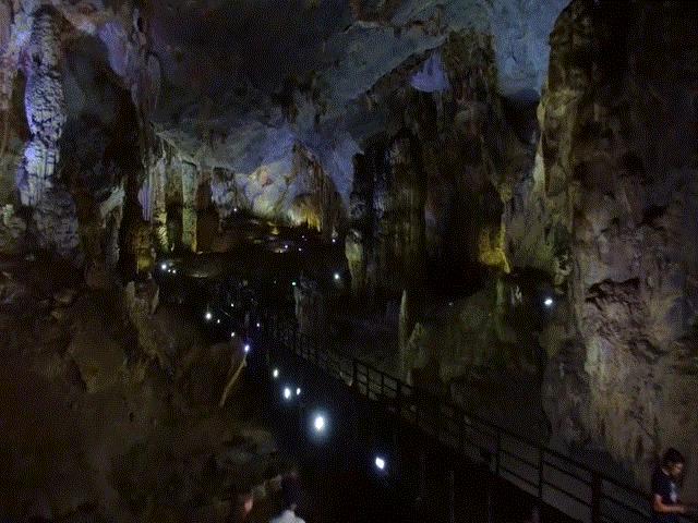 Du lịch - Động Thiên Đường tuyệt đẹp qua “con mắt” flycam