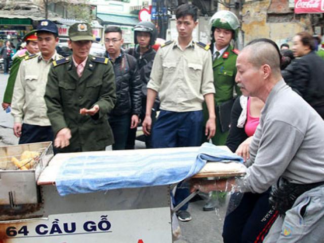 Tin tức trong ngày - "Cuộc chiến" giành lại vỉa hè: "Hà Nội không học quận 1"