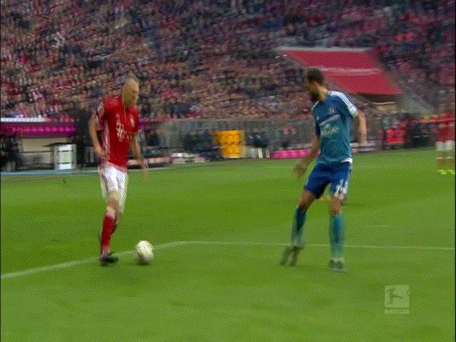 Bóng đá - Bàn thắng đẹp V22 Bundesliga: Robben, Aubameyang "đọ súng"