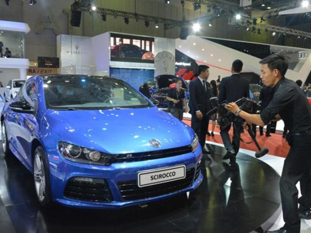 Thị trường - Tiêu dùng - Ô tô giá rẻ dồn dập đổ về Việt Nam