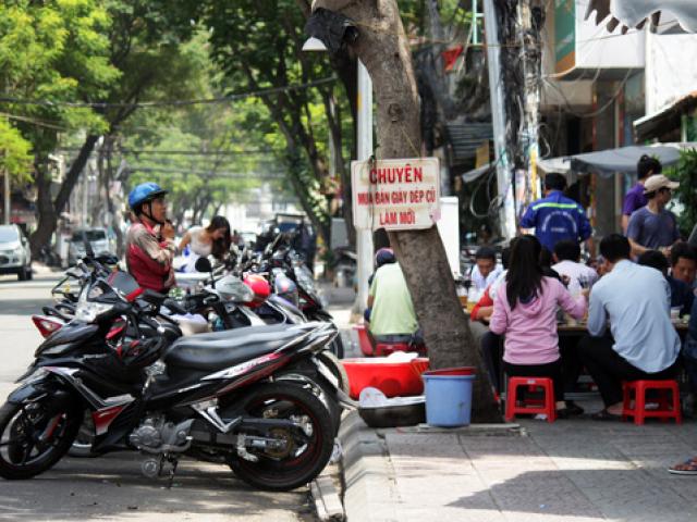 Tin tức trong ngày - Quận 1 "vắng" ông Hải 2 ngày, vỉa hè bị chiếm tràn lan