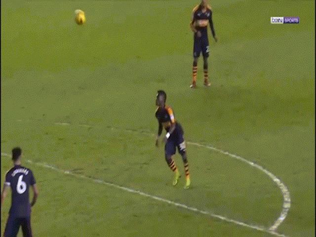 Bóng đá - Bàn "siêu rùa" đệ nhất: Vô tình nhún chân thành kiệt tác