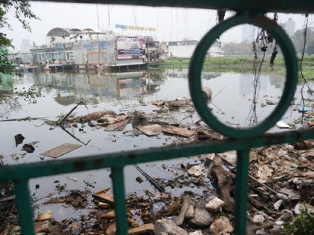 Hồ Tây hôi thối, ngập rác sau khi tháo dỡ nhà hàng nổi