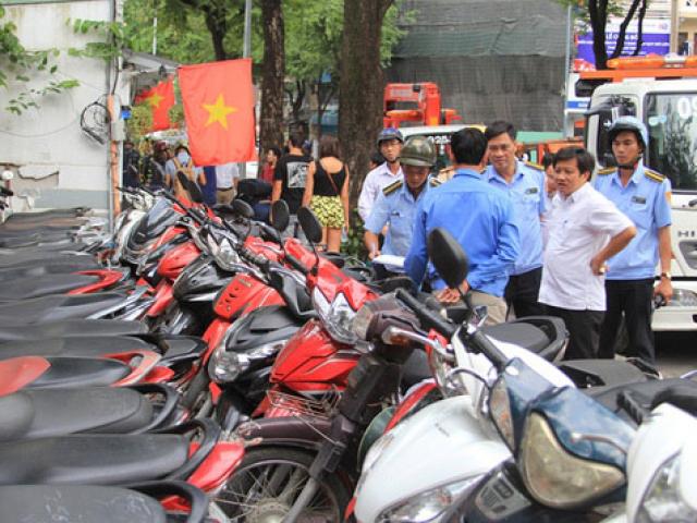 Tin tức trong ngày - Ông Đoàn Ngọc Hải: Quận 1 sẽ “phạt nguội” người lấn chiếm vỉa hè
