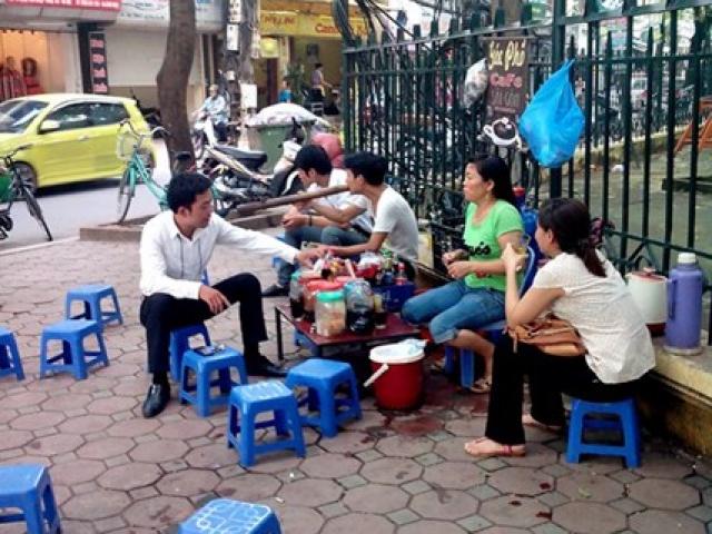 Tin tức trong ngày - Một quận trung tâm Hà Nội có 333 điểm trà đá vỉa hè