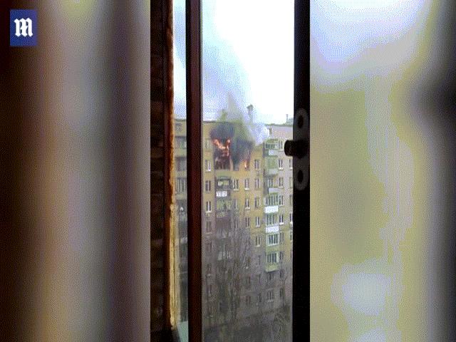 Thế giới - Lửa cháy dữ dội, cô gái Nga phi thân từ tầng 8 xuống đất