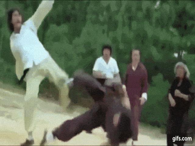 Phim - Màn võ say "lợi hại" của Thành Long khi mới vào nghề